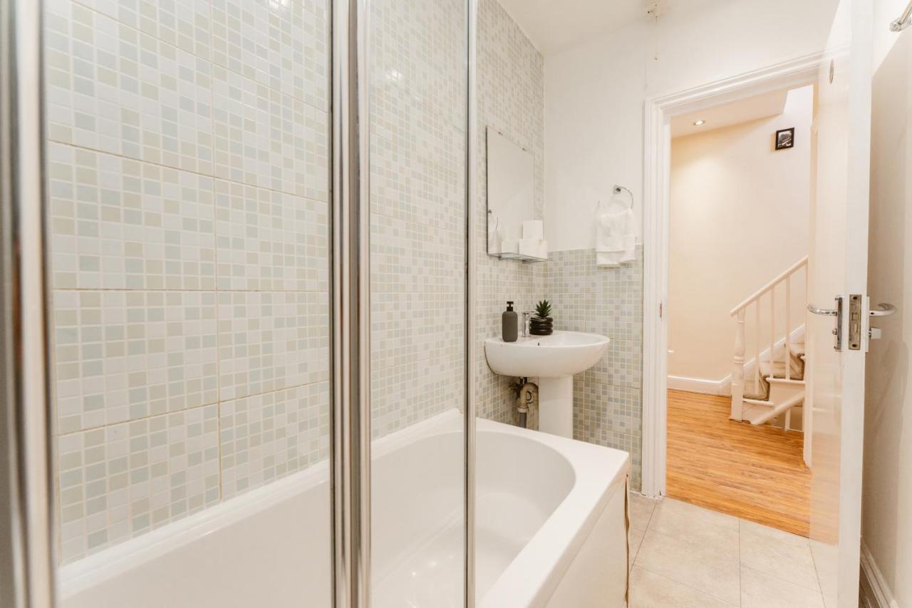 Mile End Rooms 57A Лондон Екстер'єр фото